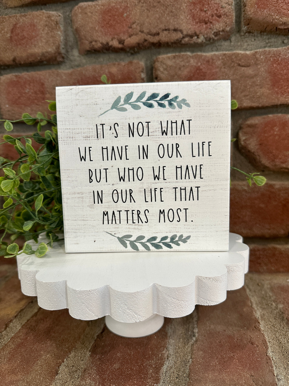 Scalloped Tray Stand - 2 Styles