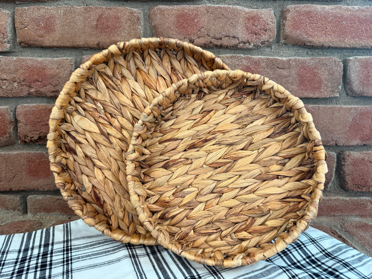Round Woven Tray - 2 Sizes