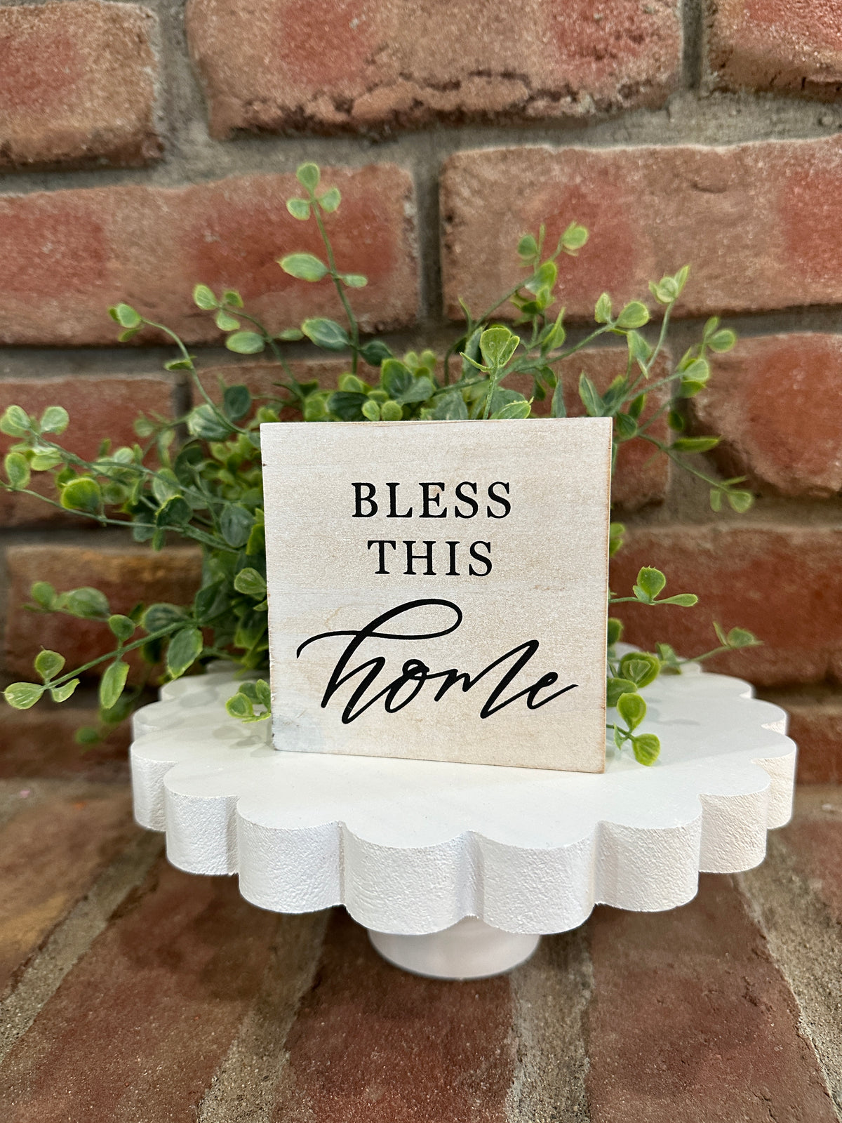 Scalloped Tray Stand - 2 Styles