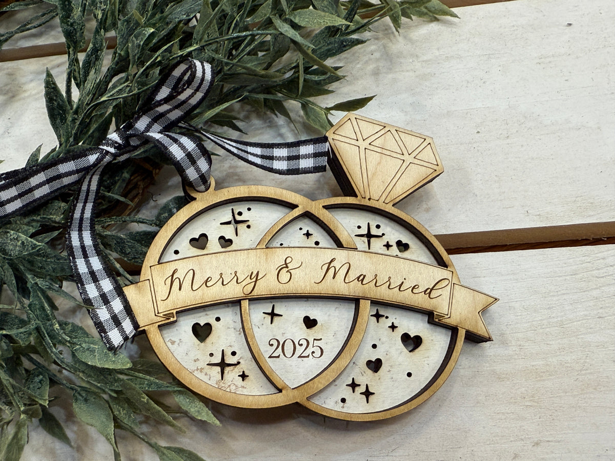 Handmade Merry &amp; Married 2025 Ornament