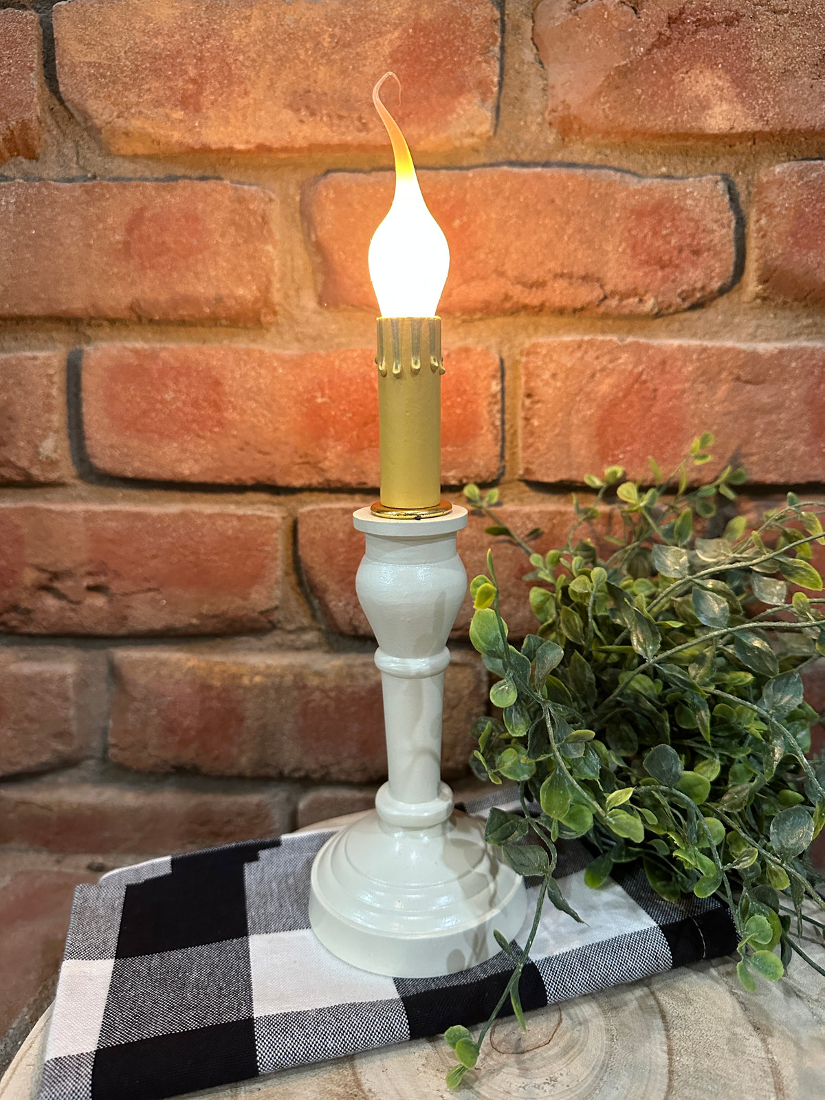 Wellington Spindle Accent Lamp - 3 Colors