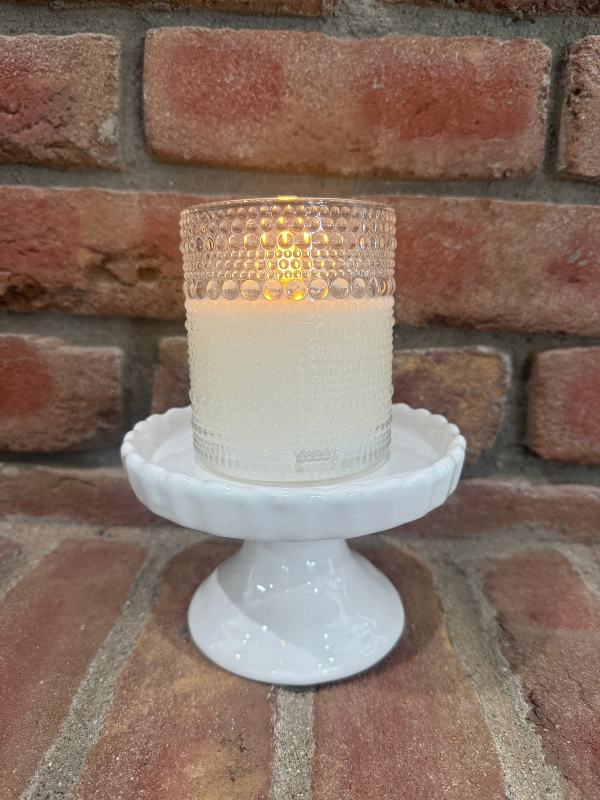 White Scalloped Pedestal - 2 Styles