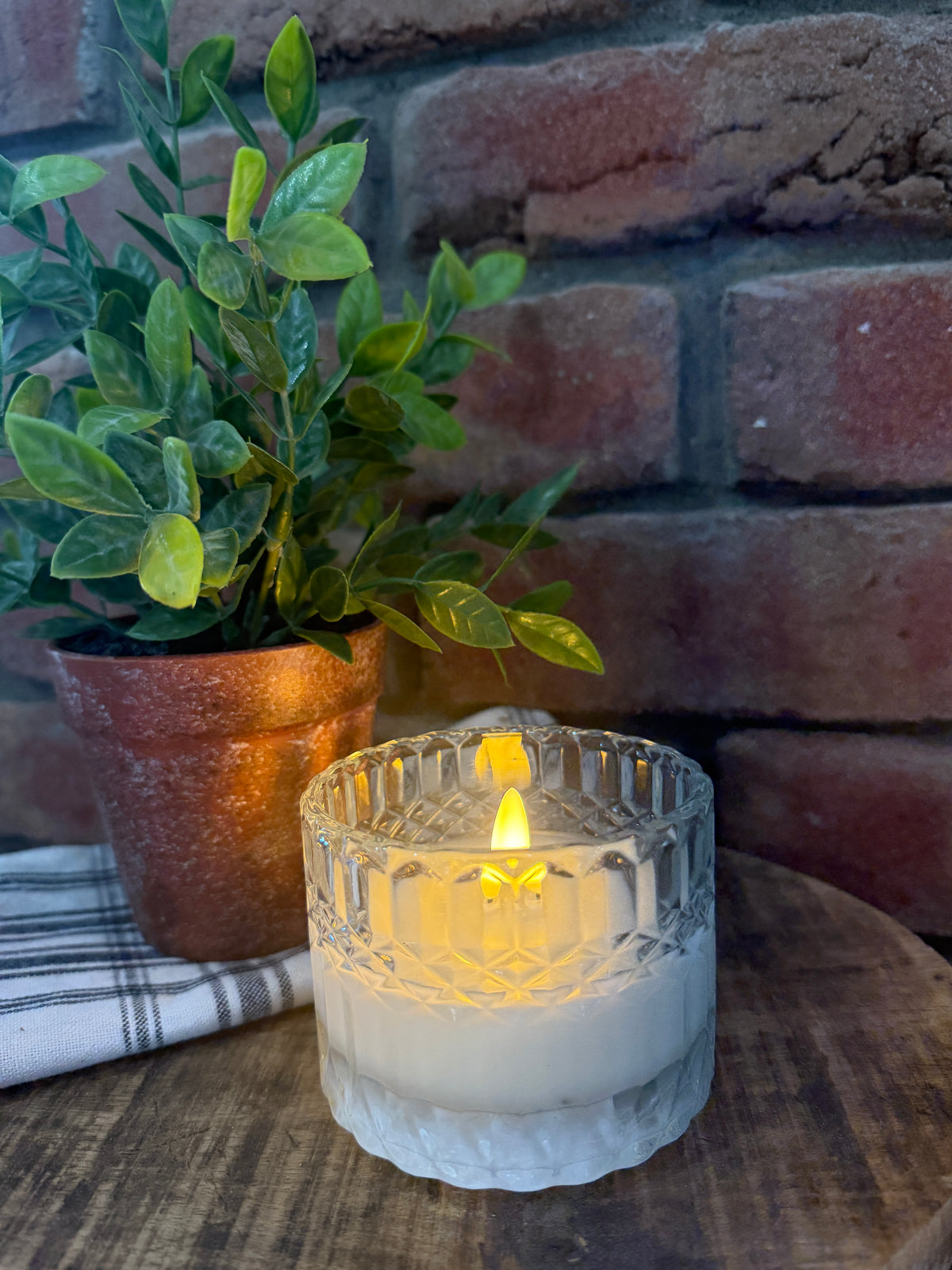 Faceted Glass 3D Flame Candle