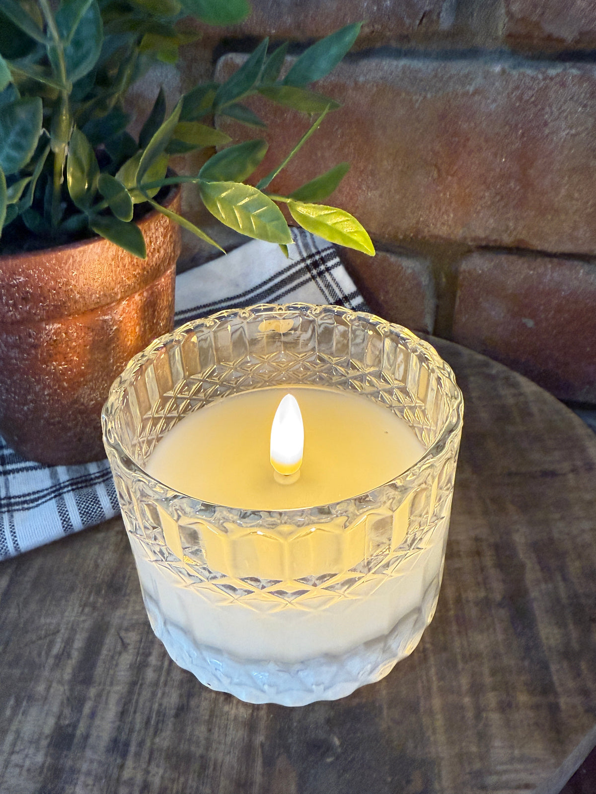 Faceted Glass 3D Flame Candle