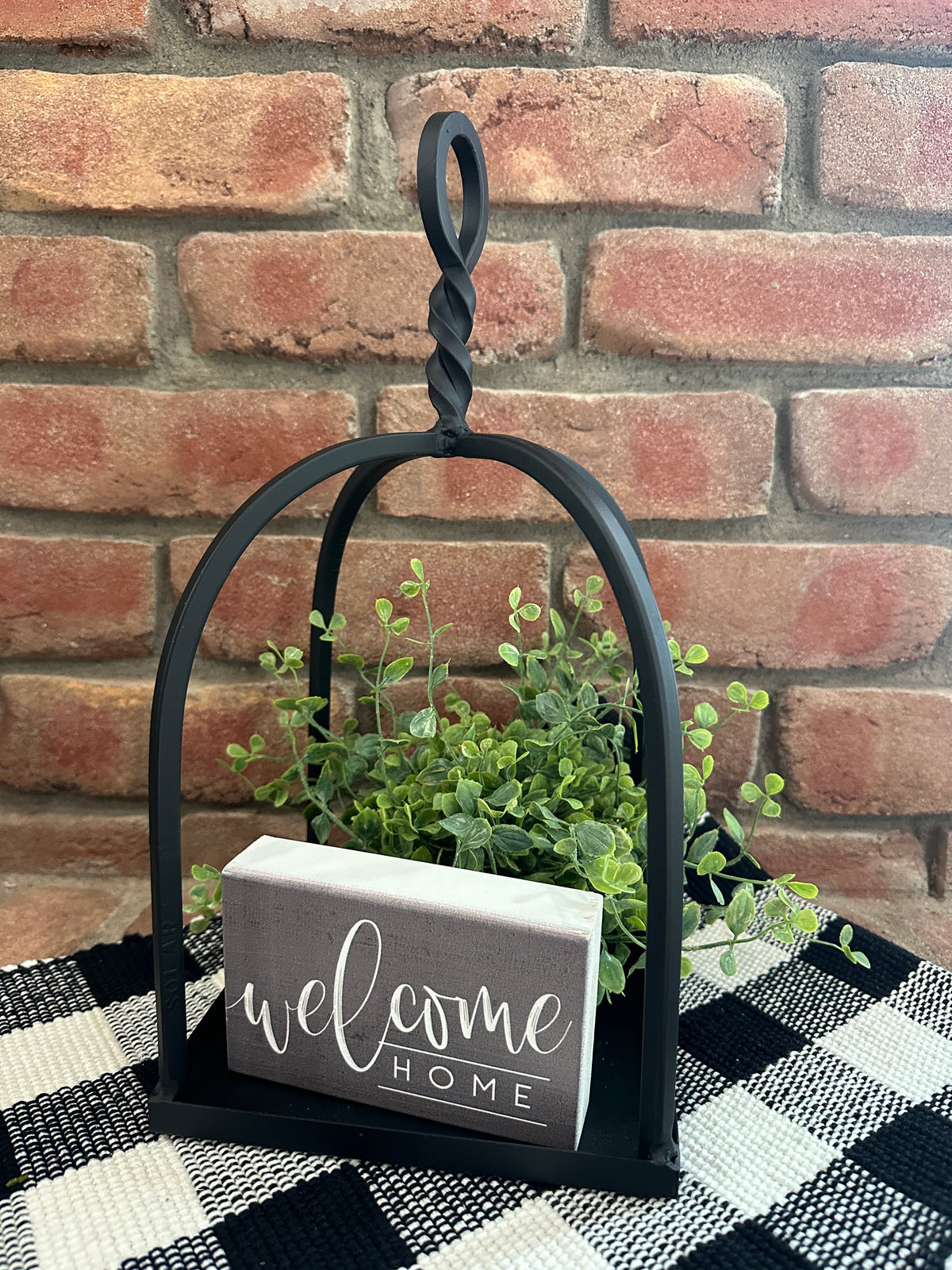 Black Twisted Top Lantern