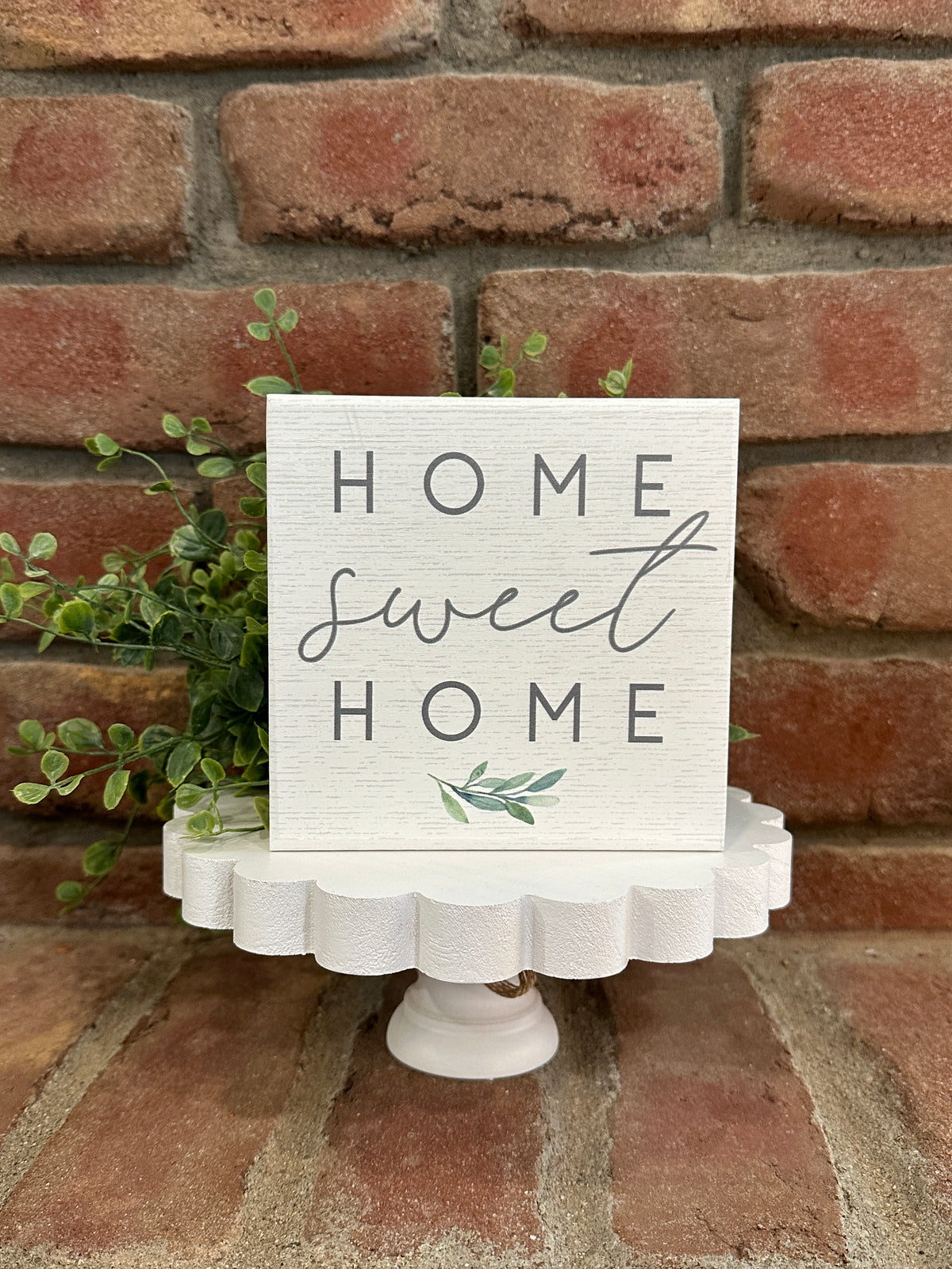 Scalloped Tray Stand - 2 Styles