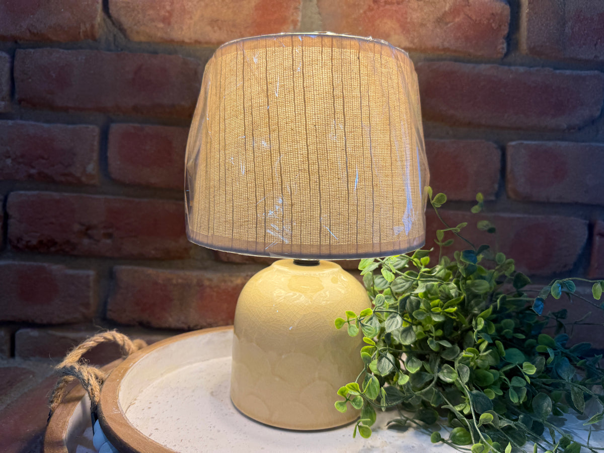 Scallop Pattern Table Lamp