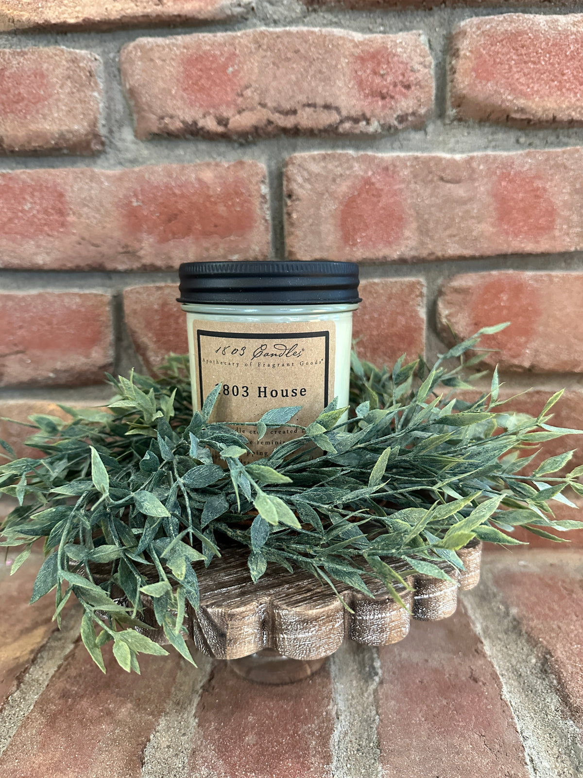 Scalloped Tray Stand - 2 Styles