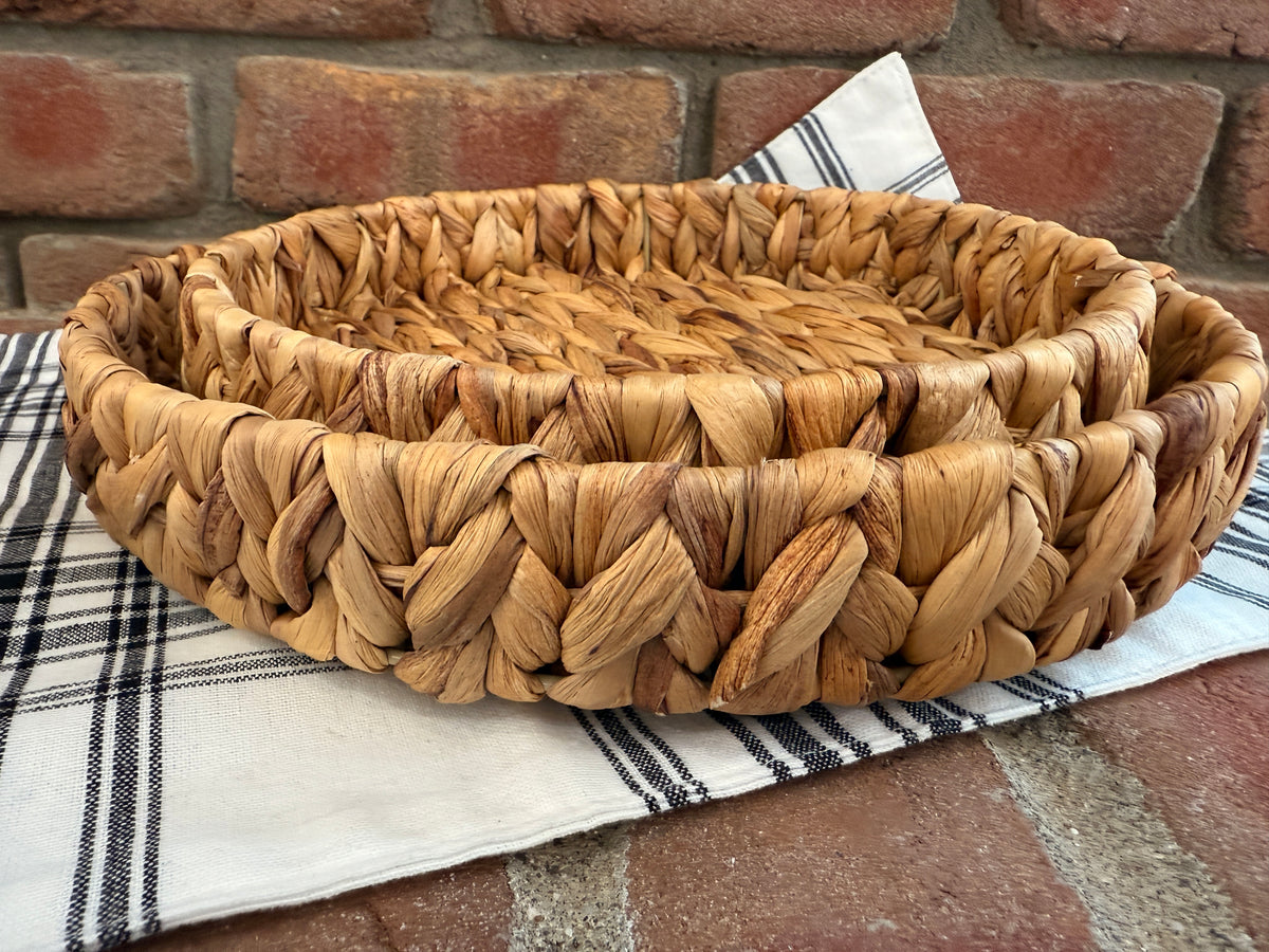 Round Woven Tray - 2 Sizes