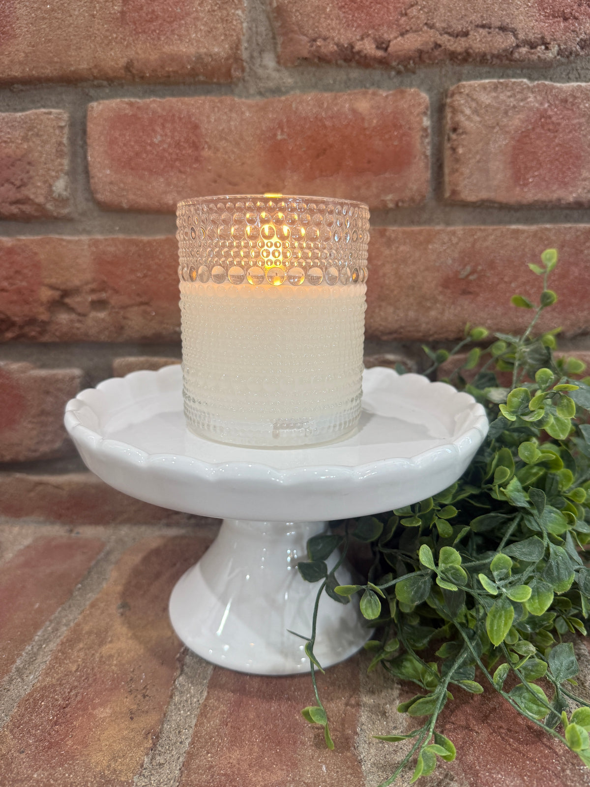 White Scalloped Pedestal - 2 Styles