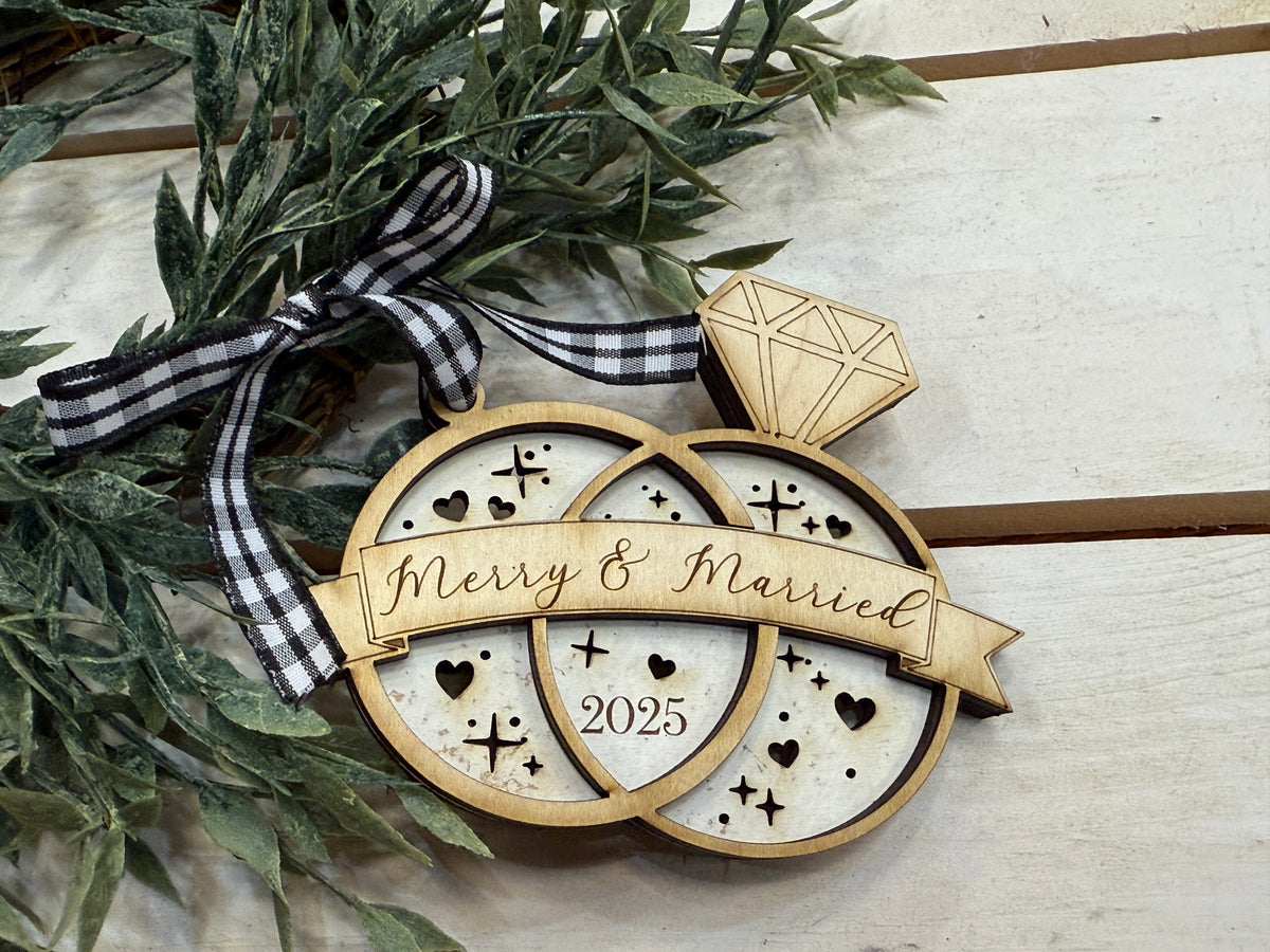 Handmade Merry &amp; Married 2025 Ornament