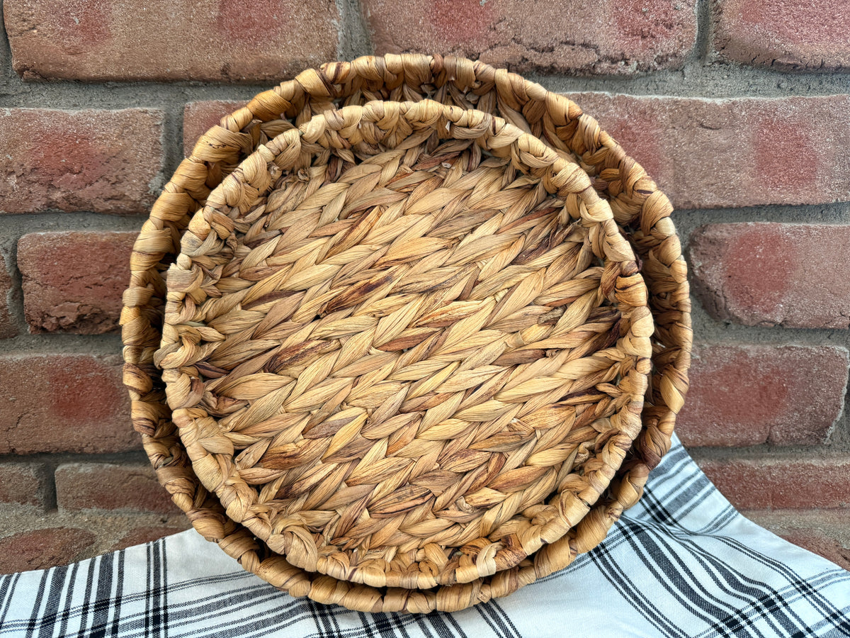Round Woven Tray - 2 Sizes