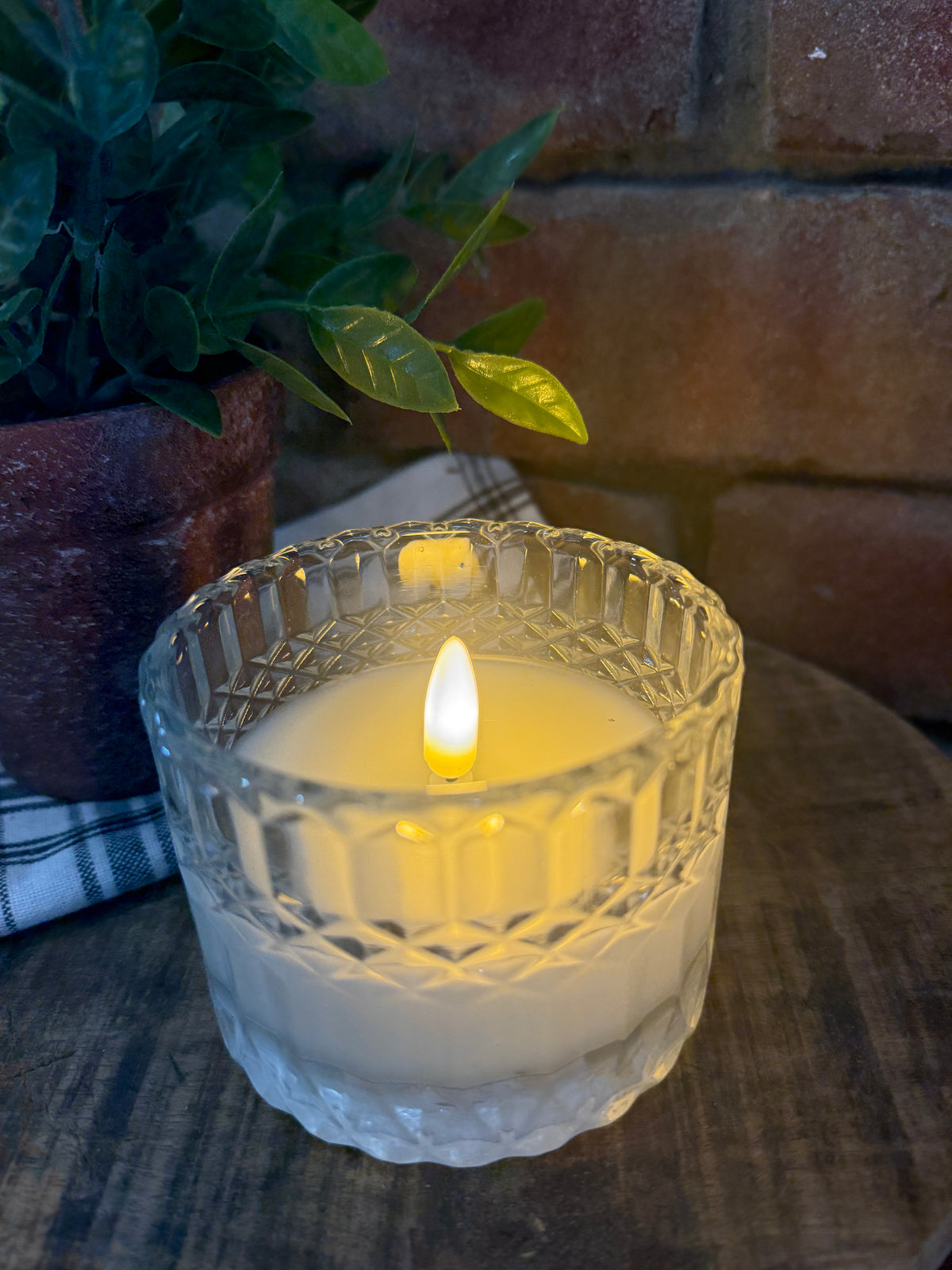 Faceted Glass 3D Flame Candle