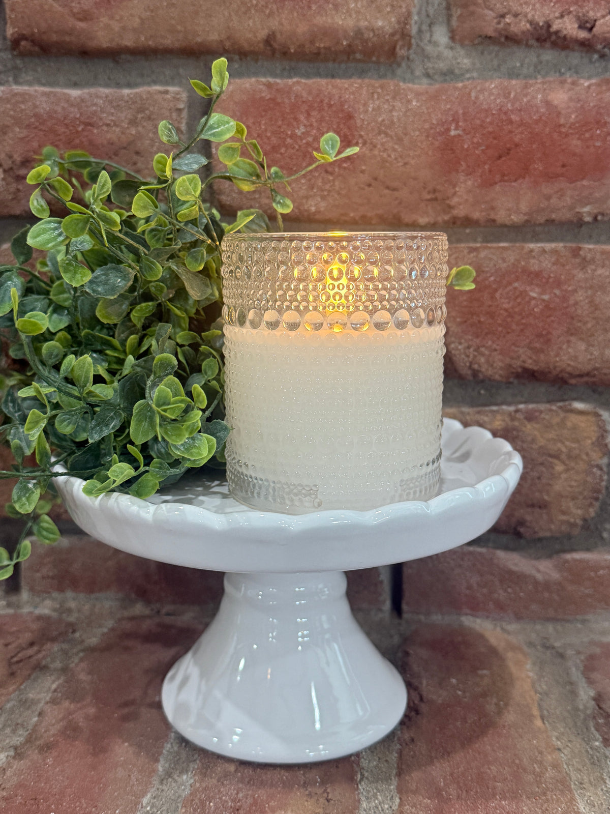 White Scalloped Pedestal - 2 Styles