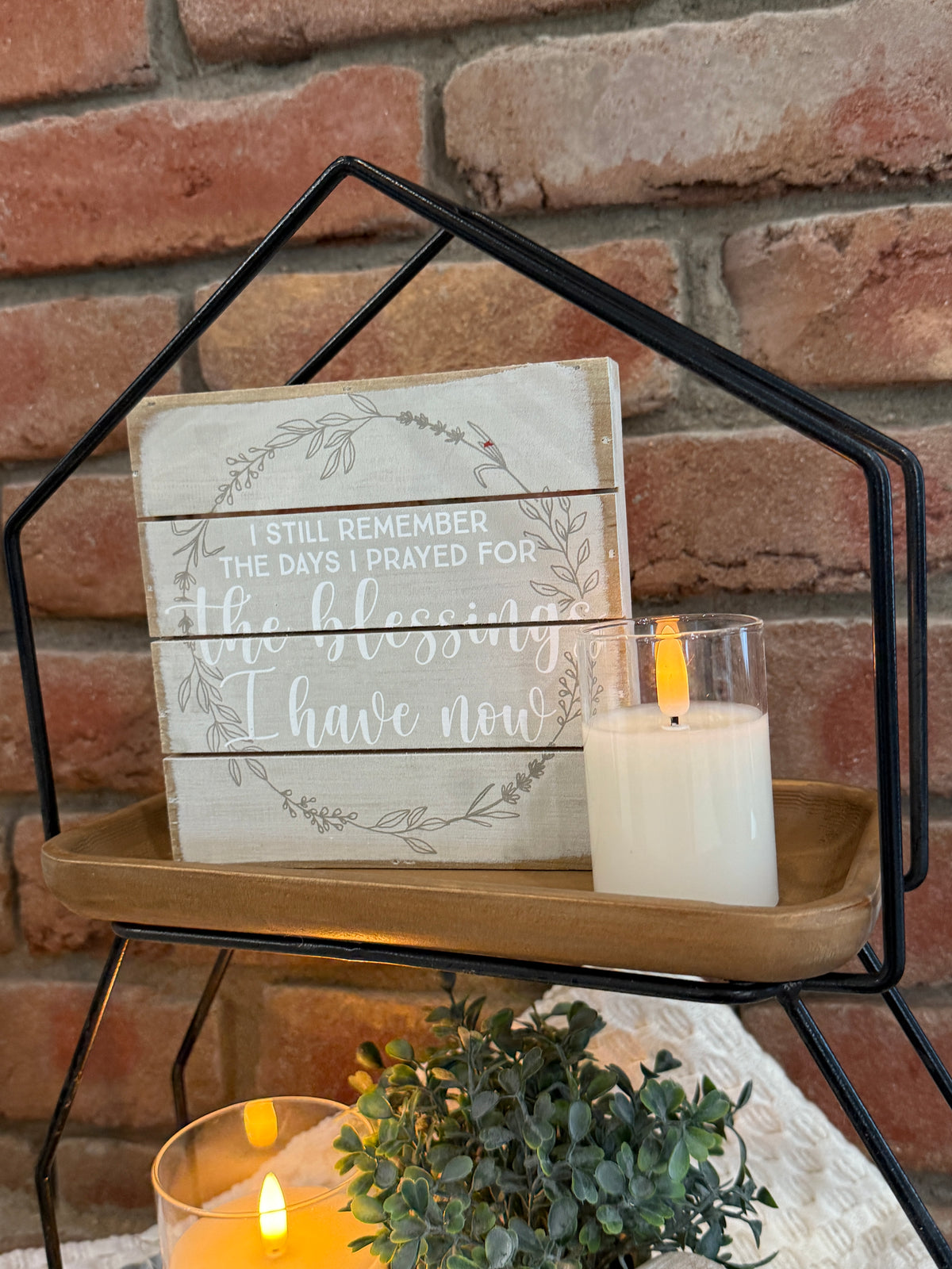 Sullivan Tiered Holder