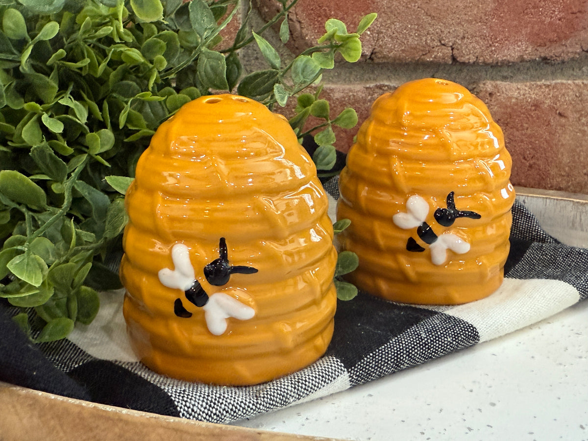 Bee Skep Salt and Pepper Shaker Set