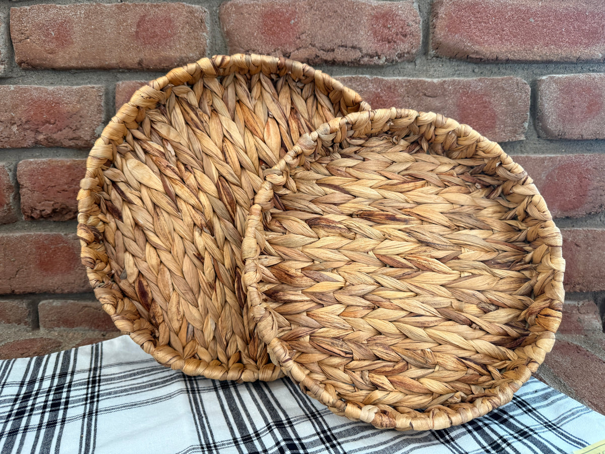 Round Woven Tray - 2 Sizes