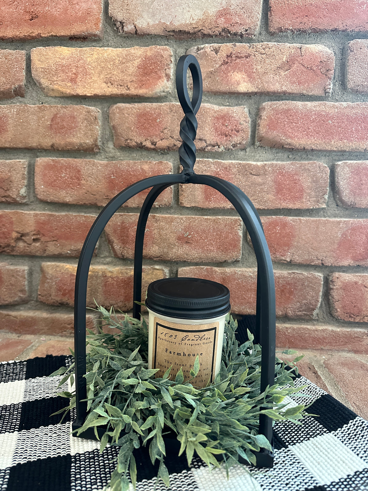Black Twisted Top Lantern