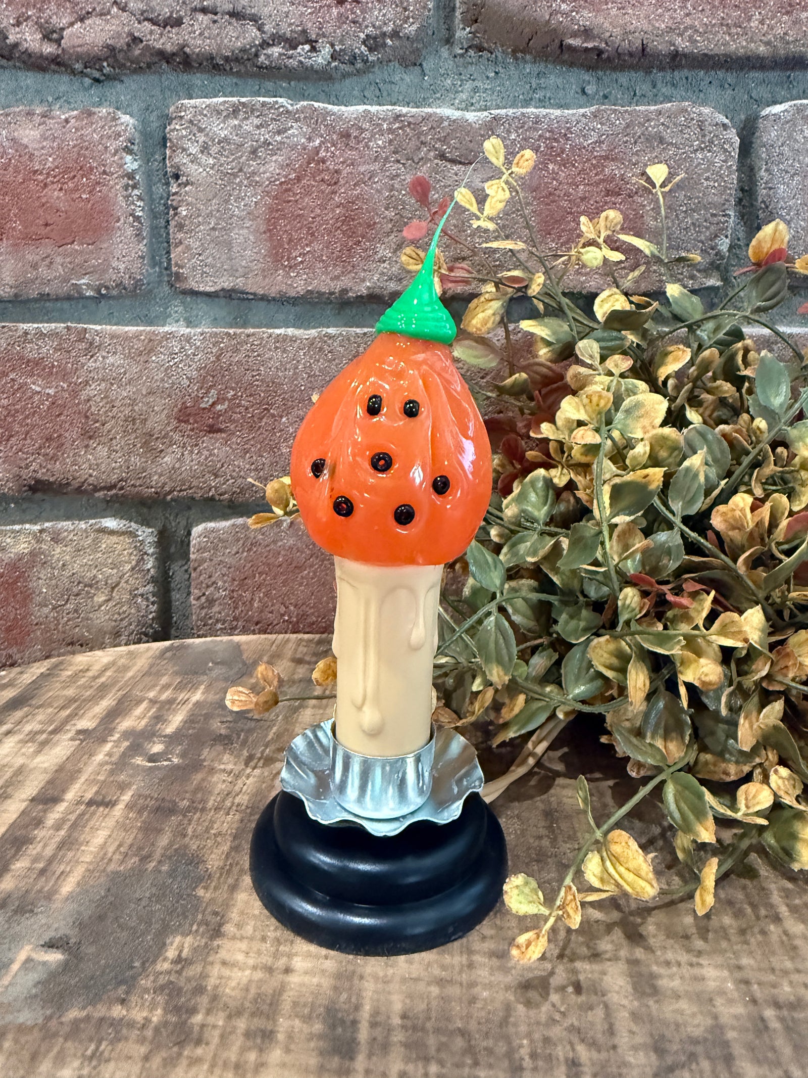 Large Pumpkin Face Bulb