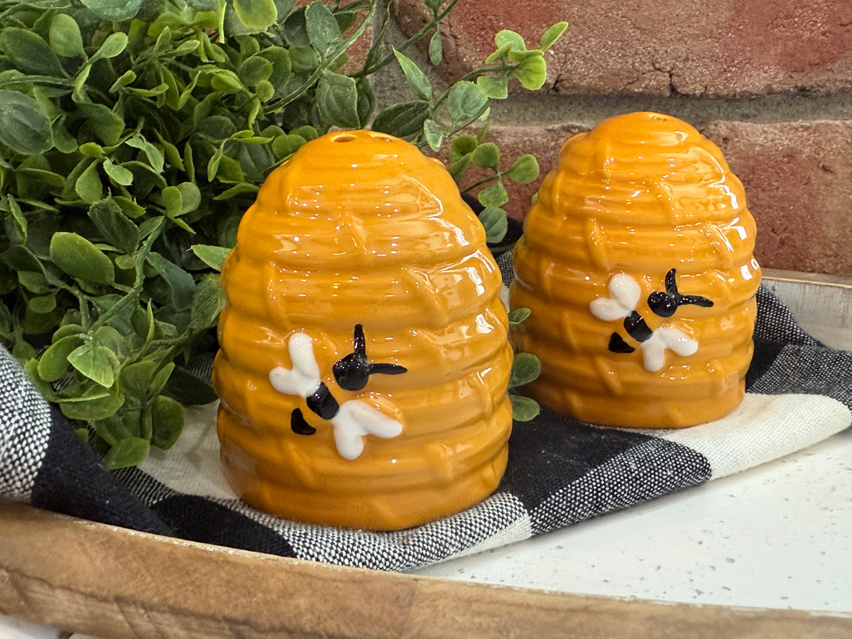 Bee Skep Salt and Pepper Shaker Set