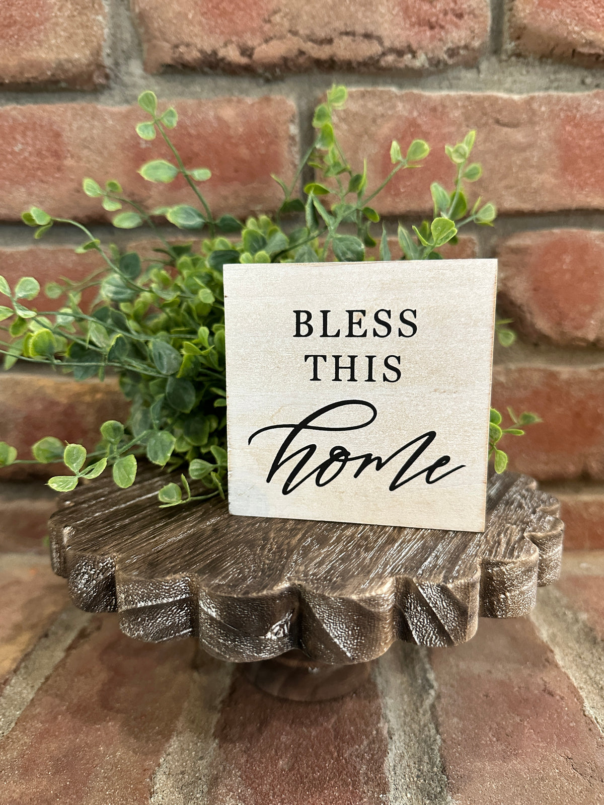 Scalloped Tray Stand - 2 Styles