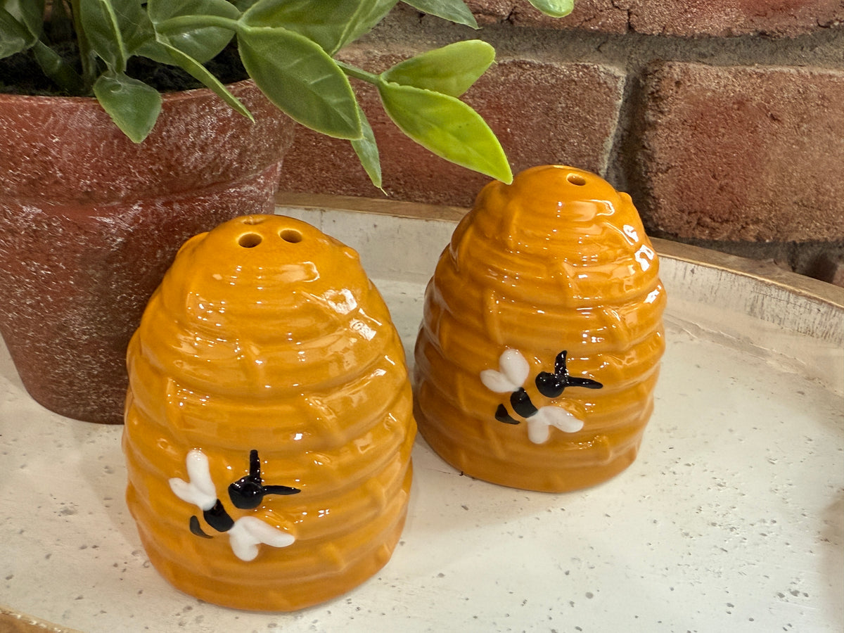 Bee Skep Salt and Pepper Shaker Set