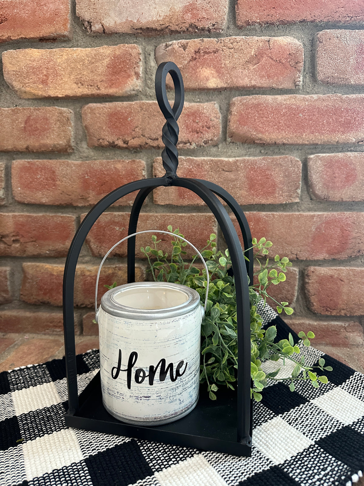 Black Twisted Top Lantern