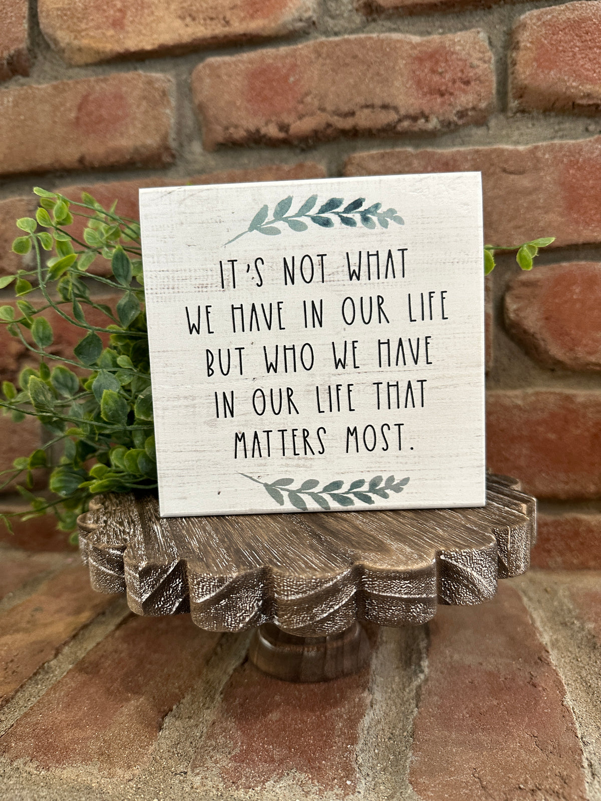 Scalloped Tray Stand - 2 Styles