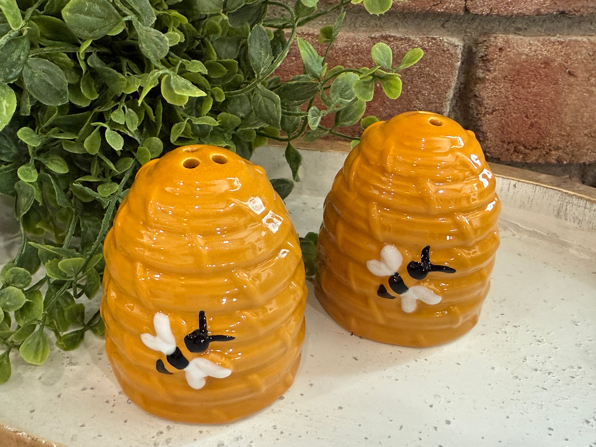 Bee Skep Salt and Pepper Shaker Set