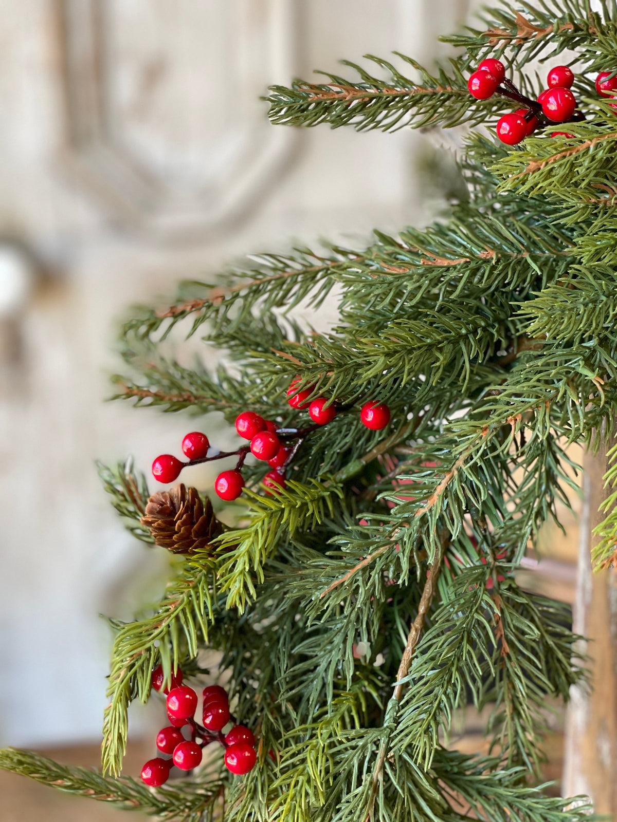 White Spruce with Berries Garland