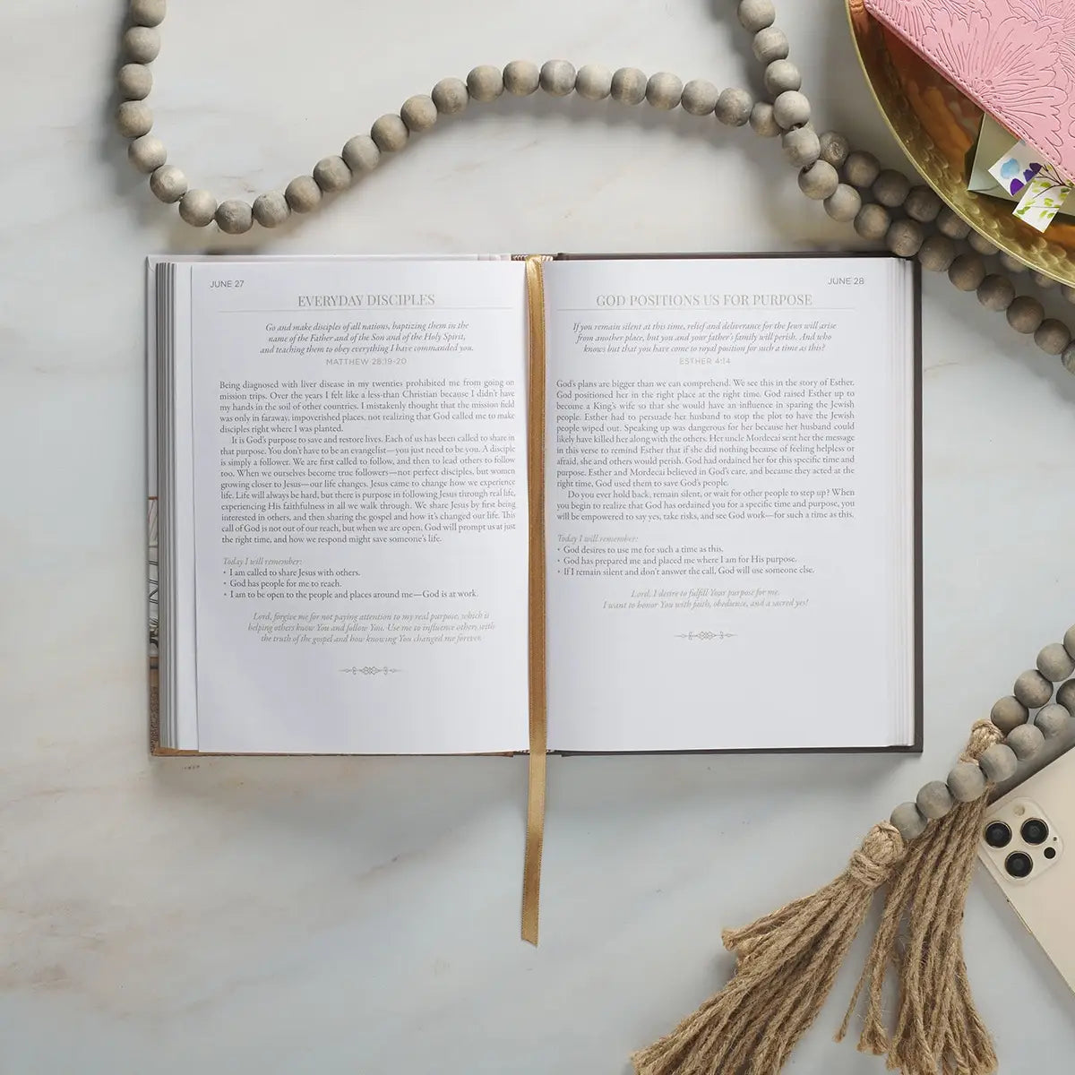 10 Minutes with God for Women Devotional