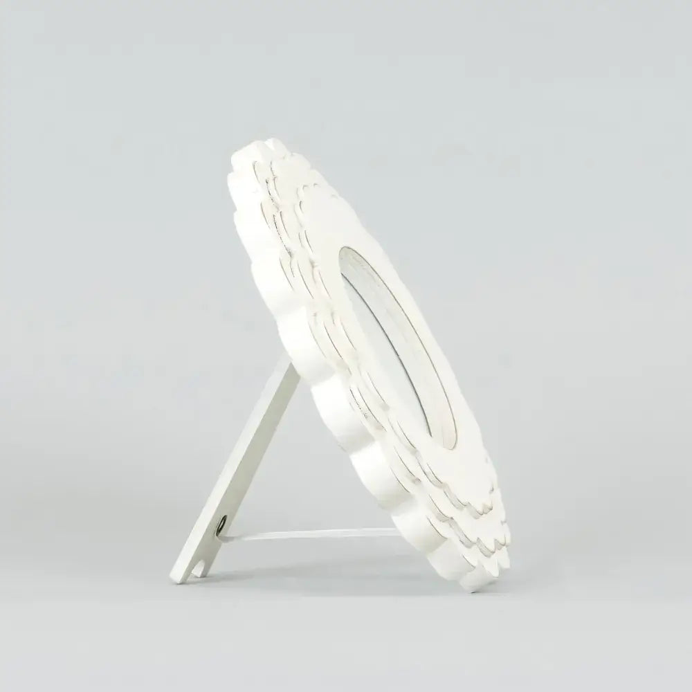 Round Scallop Photo Frame - White