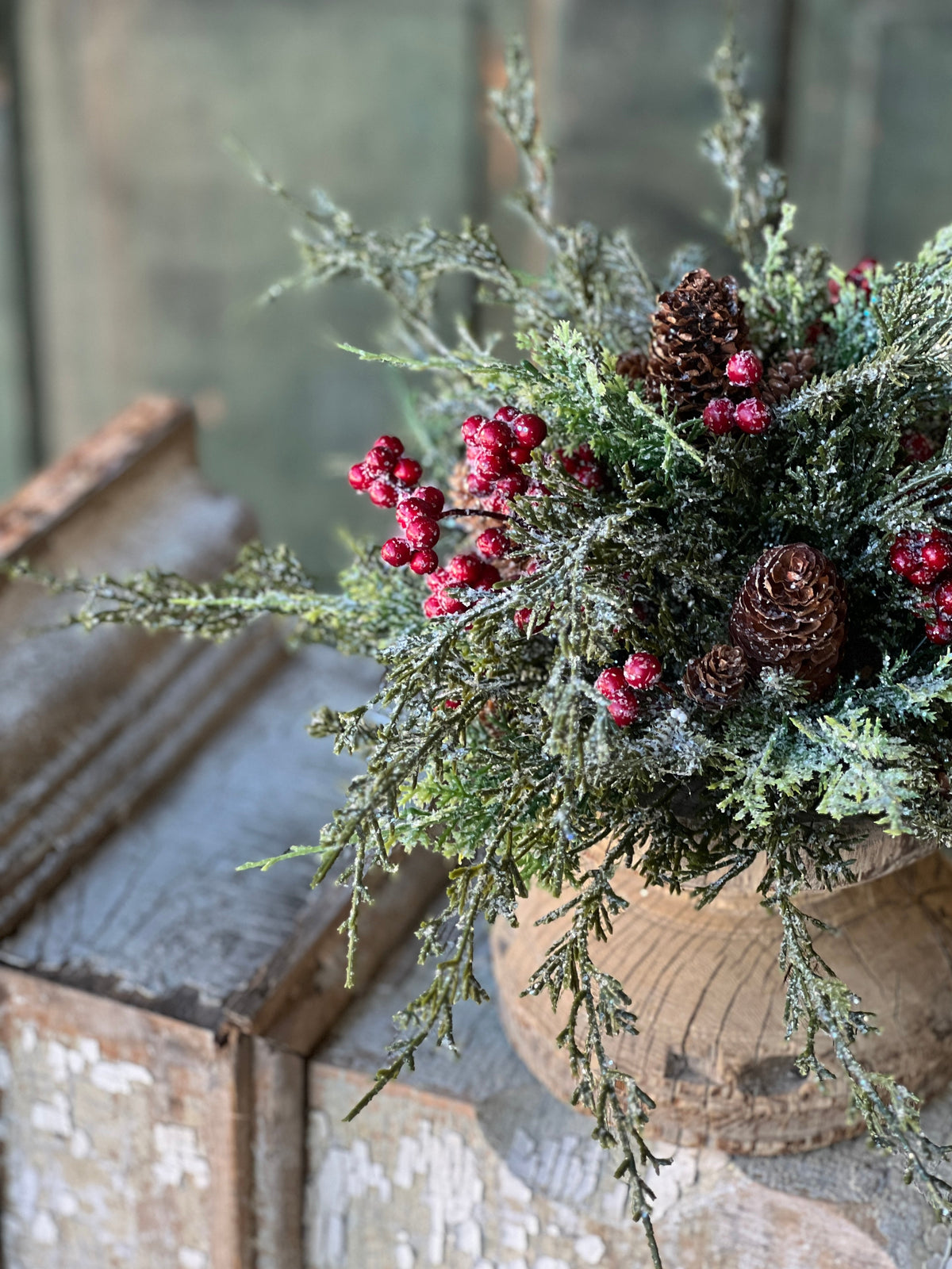 Divinity Berry Cedar Half Sphere