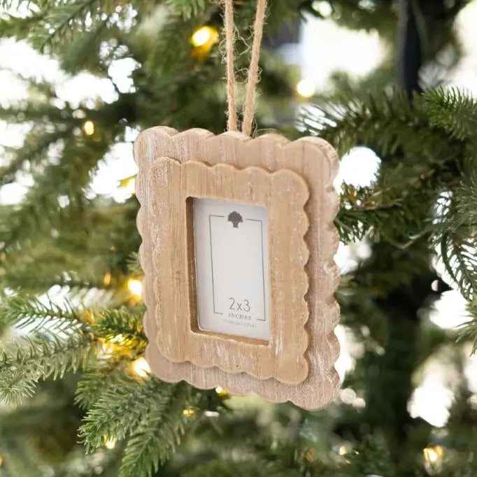 Wood Scallop Photo Frame Ornament