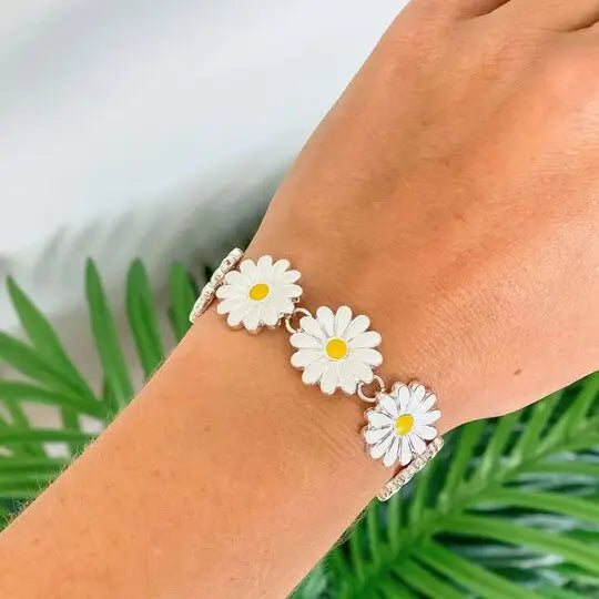 Magnetic Daisy Bracelet