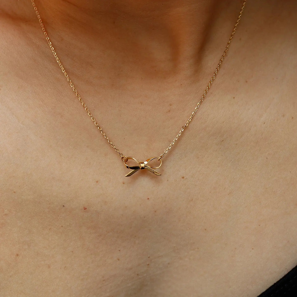 Dainty Bow Necklace