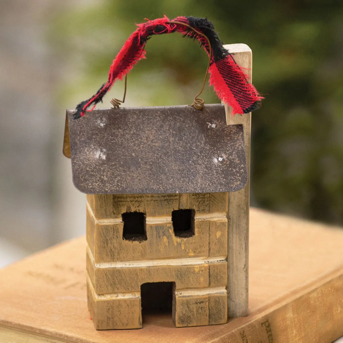 Primitive Town Cabin Ornament
