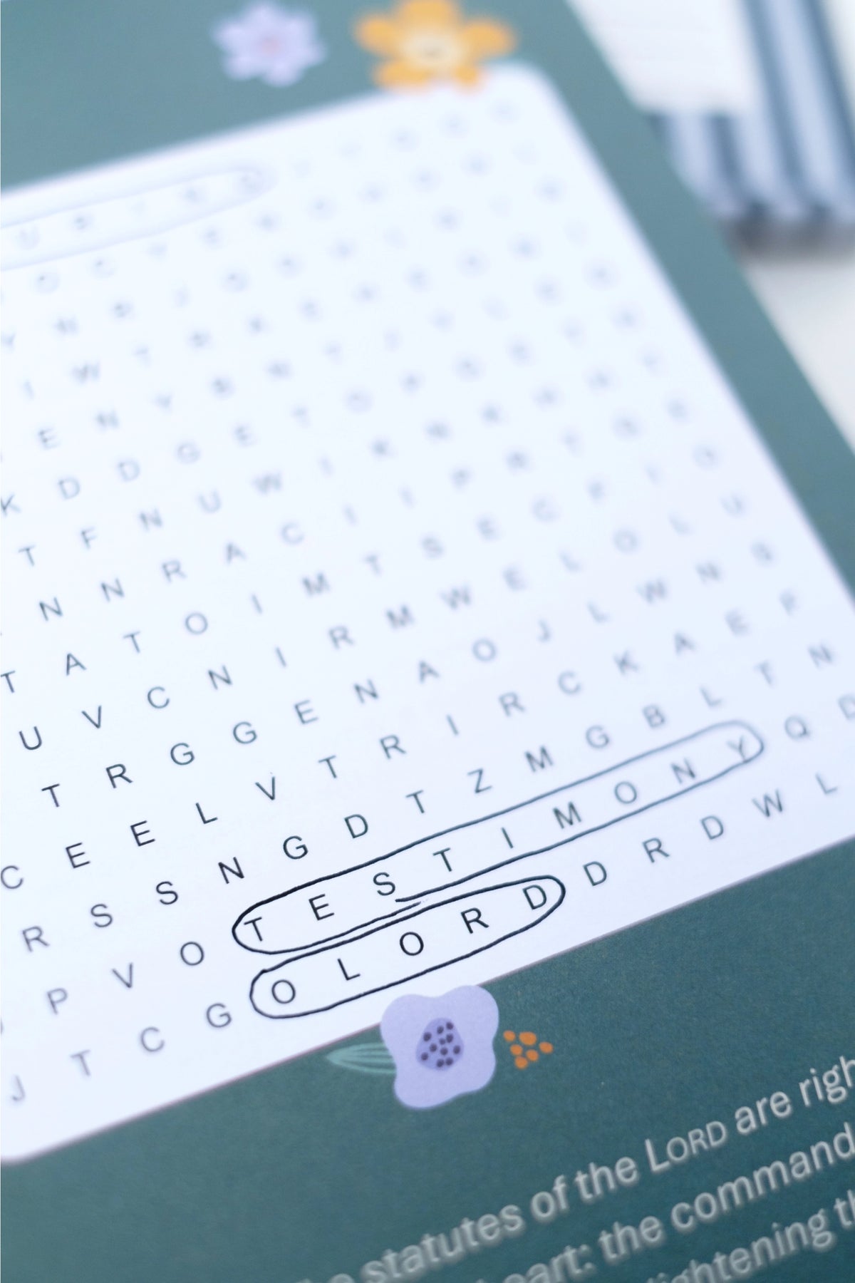 Inspiring Bible Devotions &amp; Word Searches
