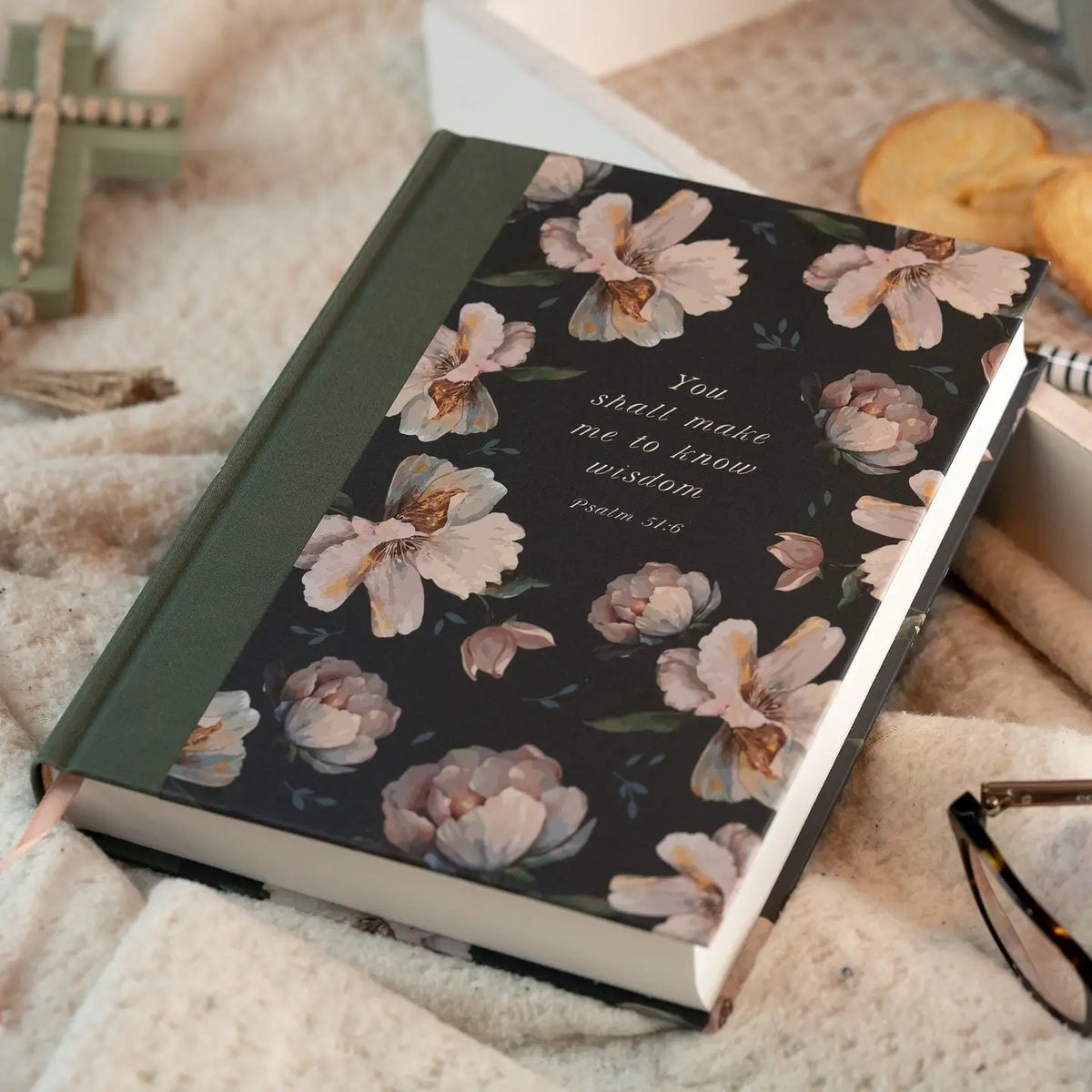 Daily Wisdom for Women Devotional Bible