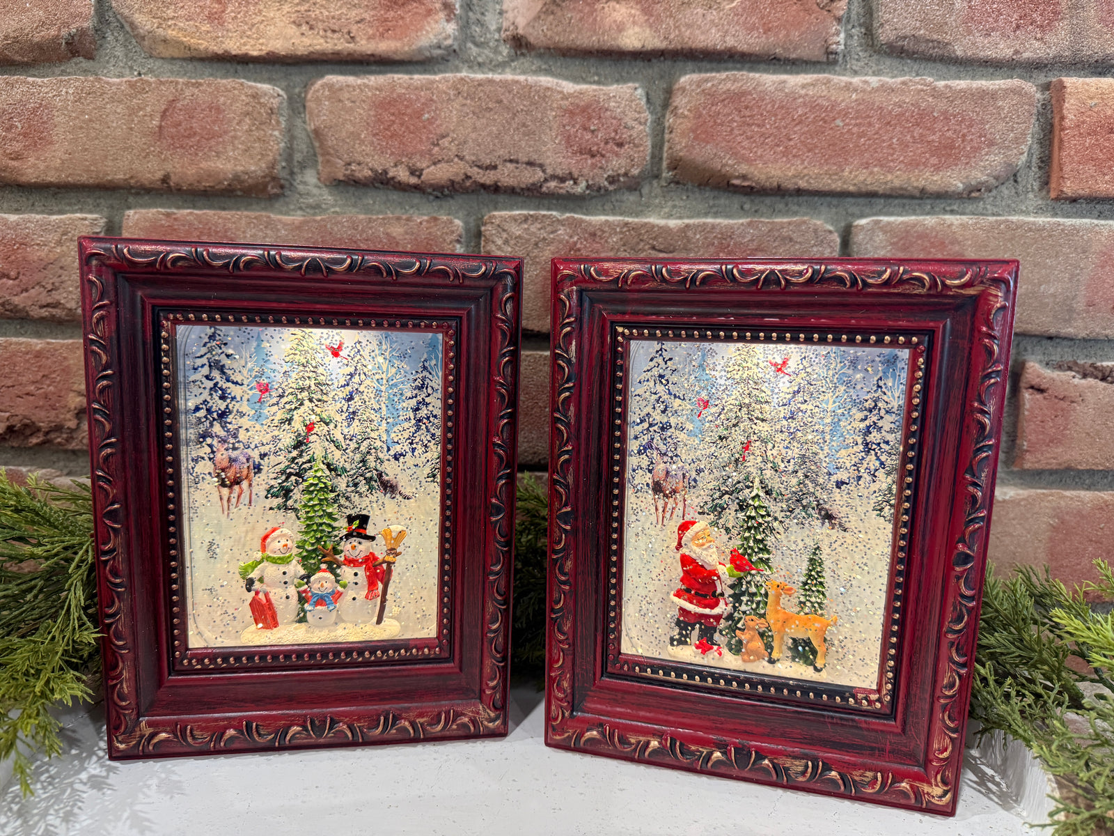 Spinning Water Globe Photo Frame Scene Lantern - 2 Styles