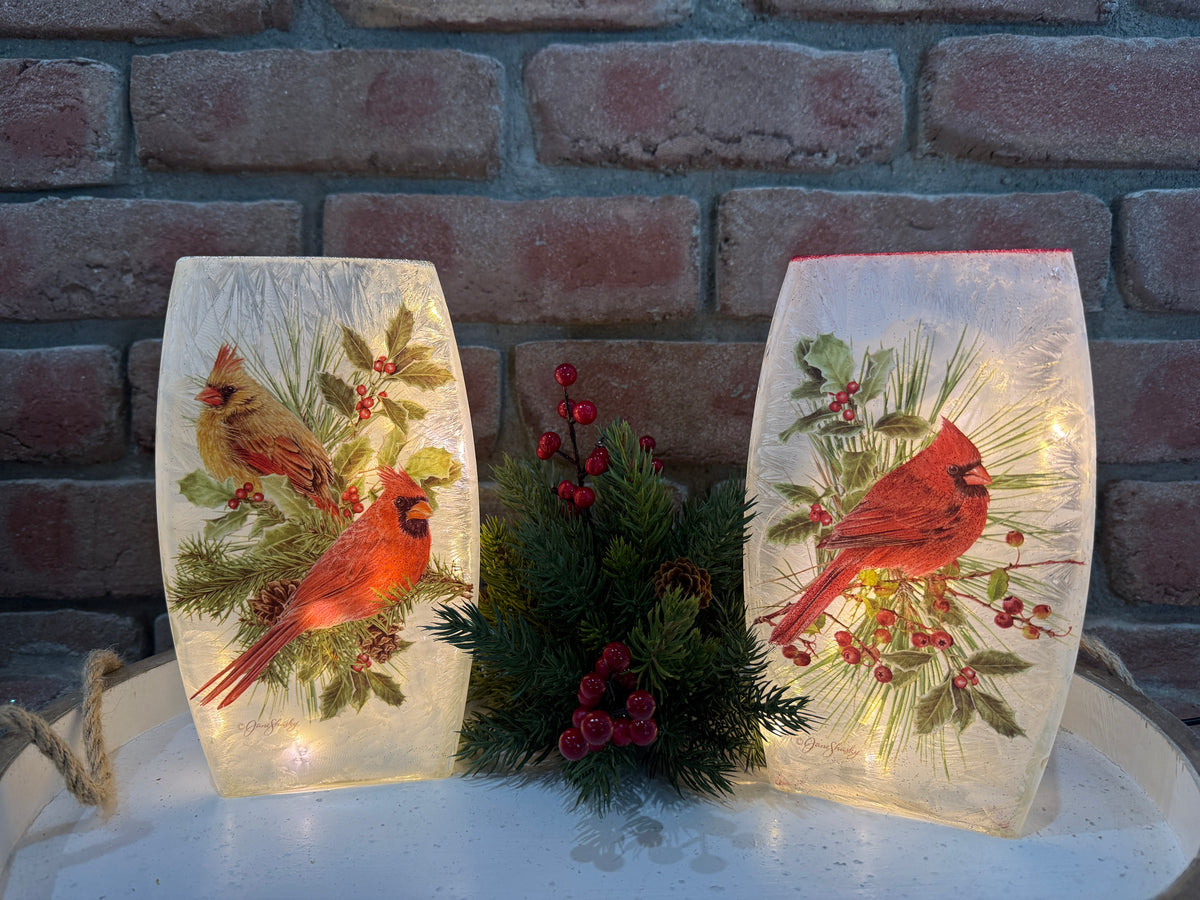 Cardinal on Greenery Light - 2 Styles