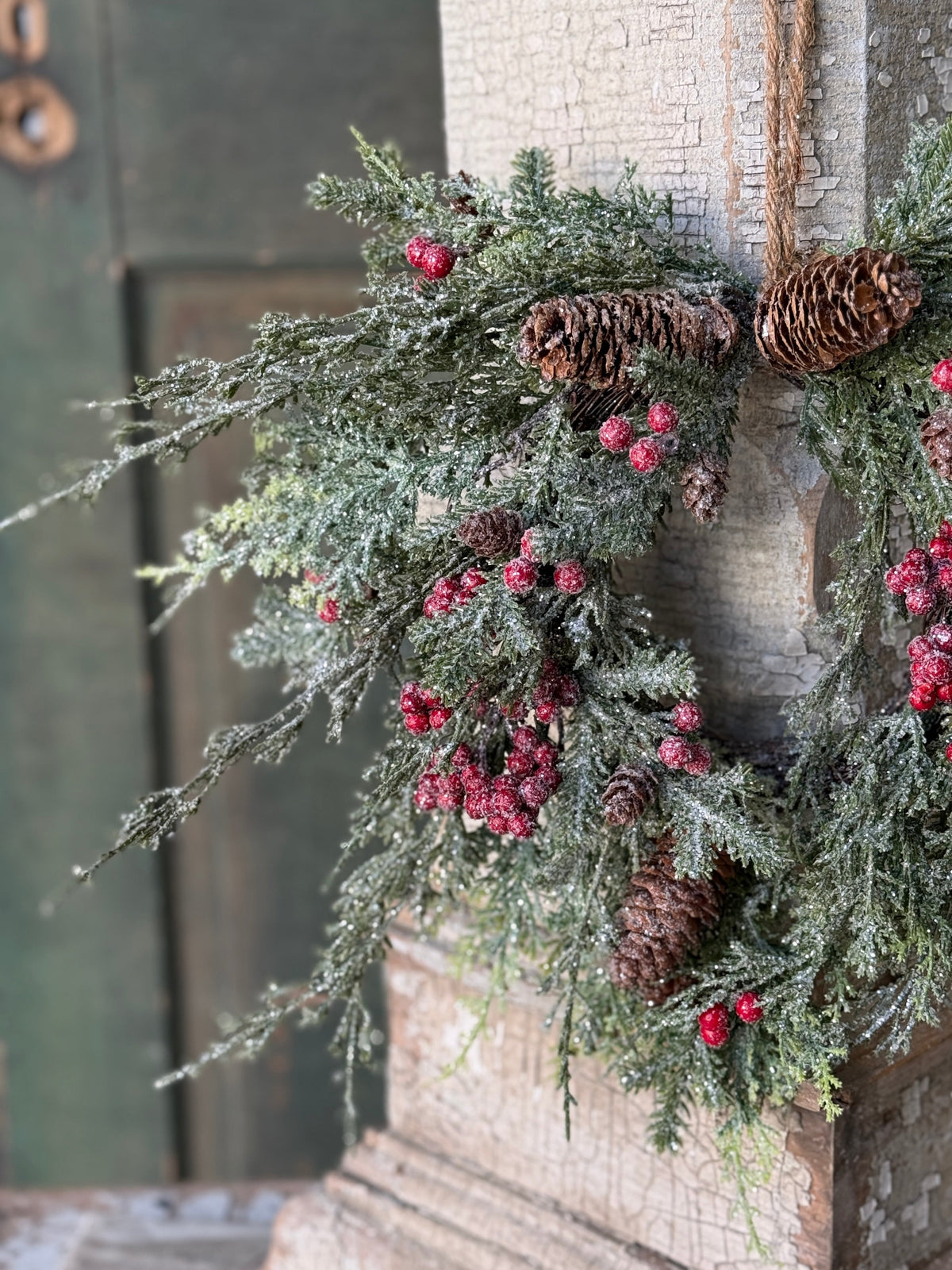 Divinity Berry Hanging Wreath - 14”