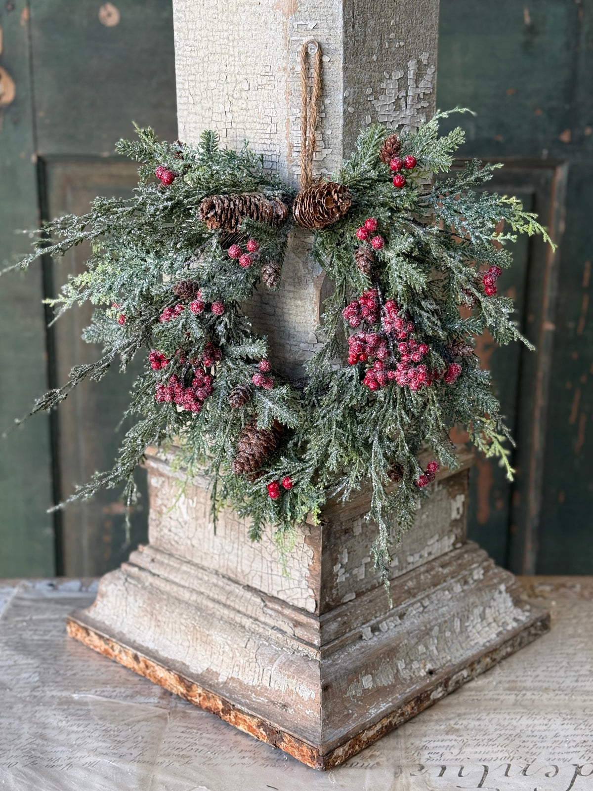 Divinity Berry Hanging Wreath - 14”