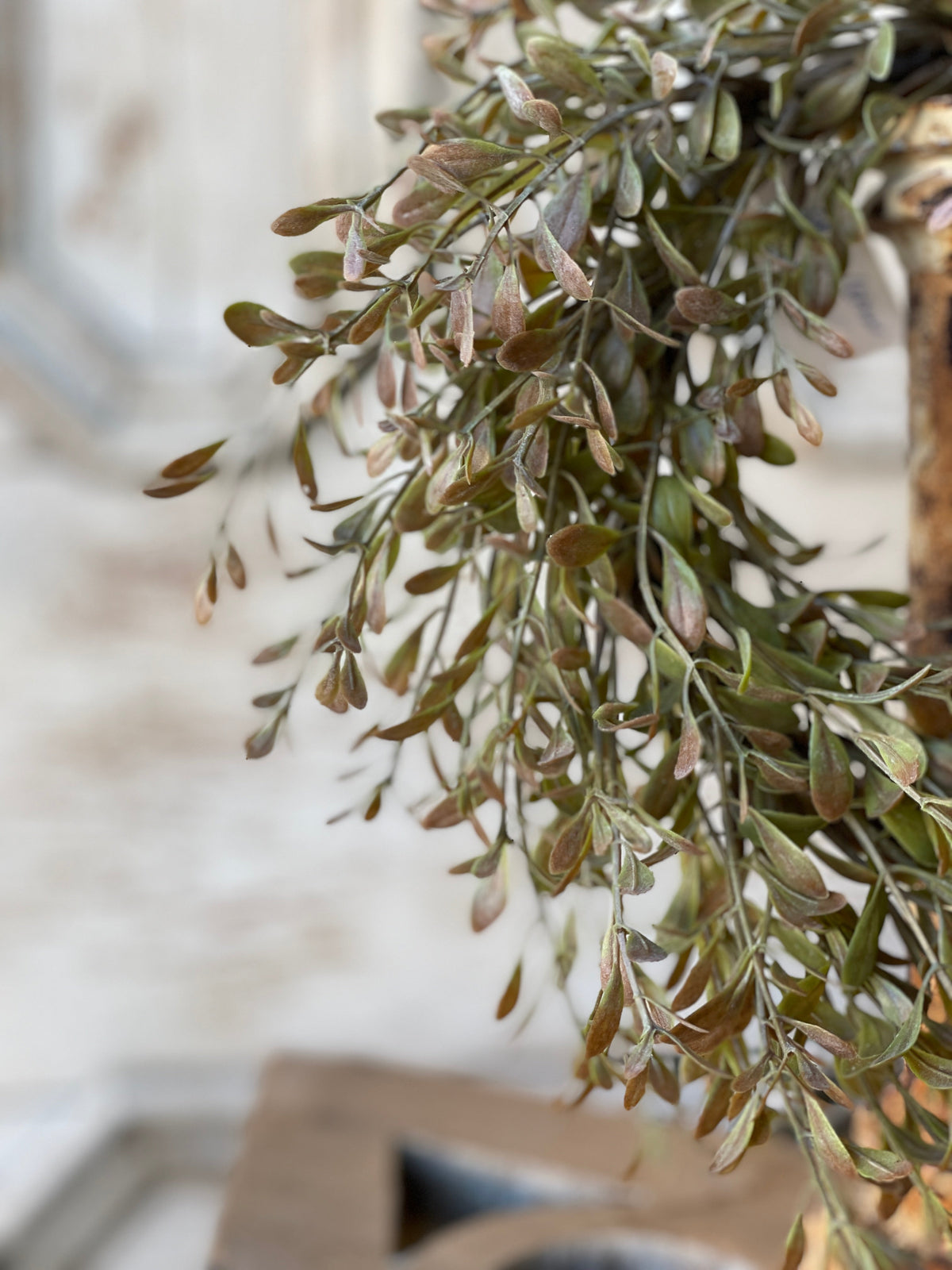 Eventide Leaves Candle Ring - Large