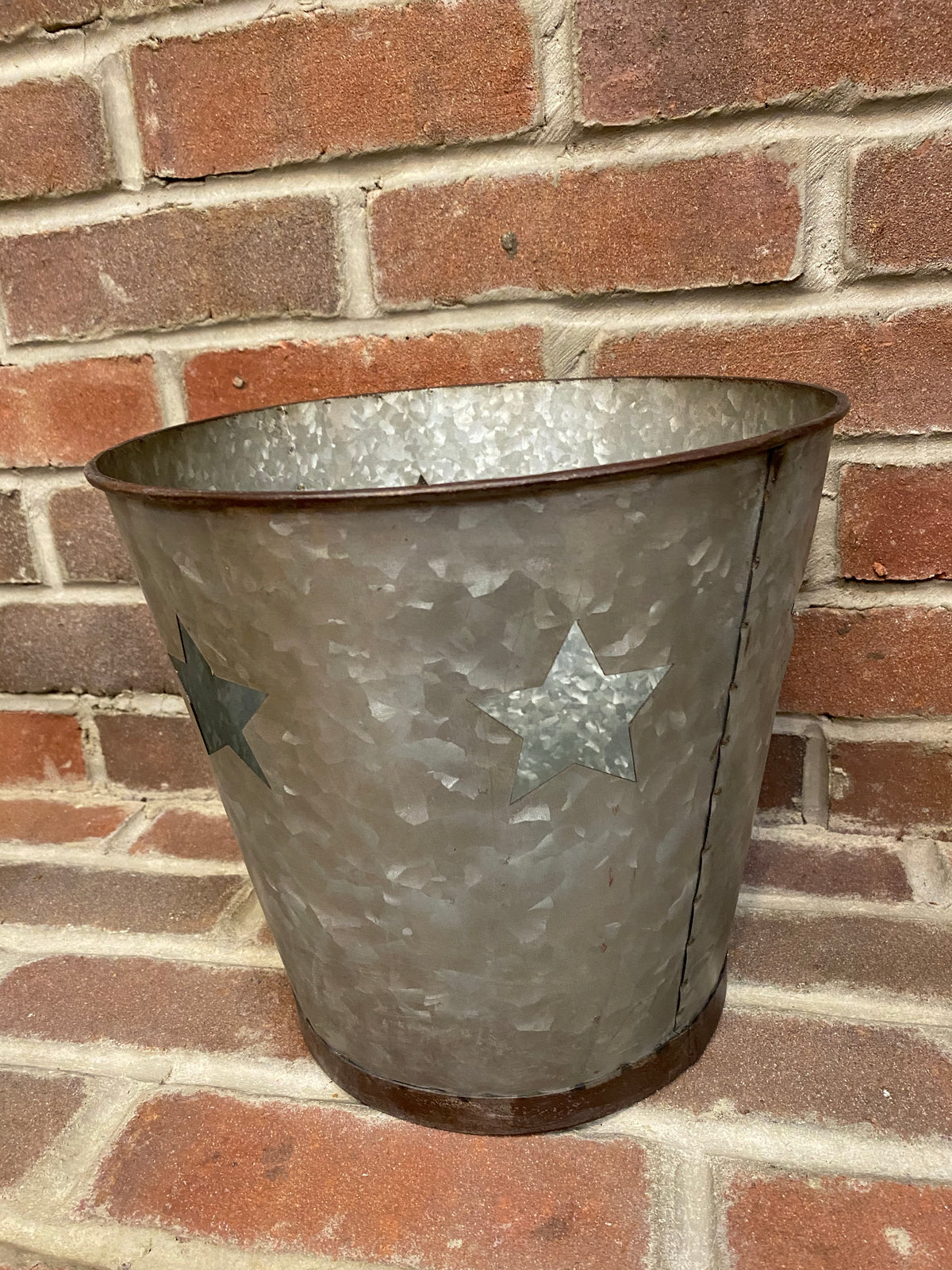 Galvanized Star Cut Out Bucket - Large