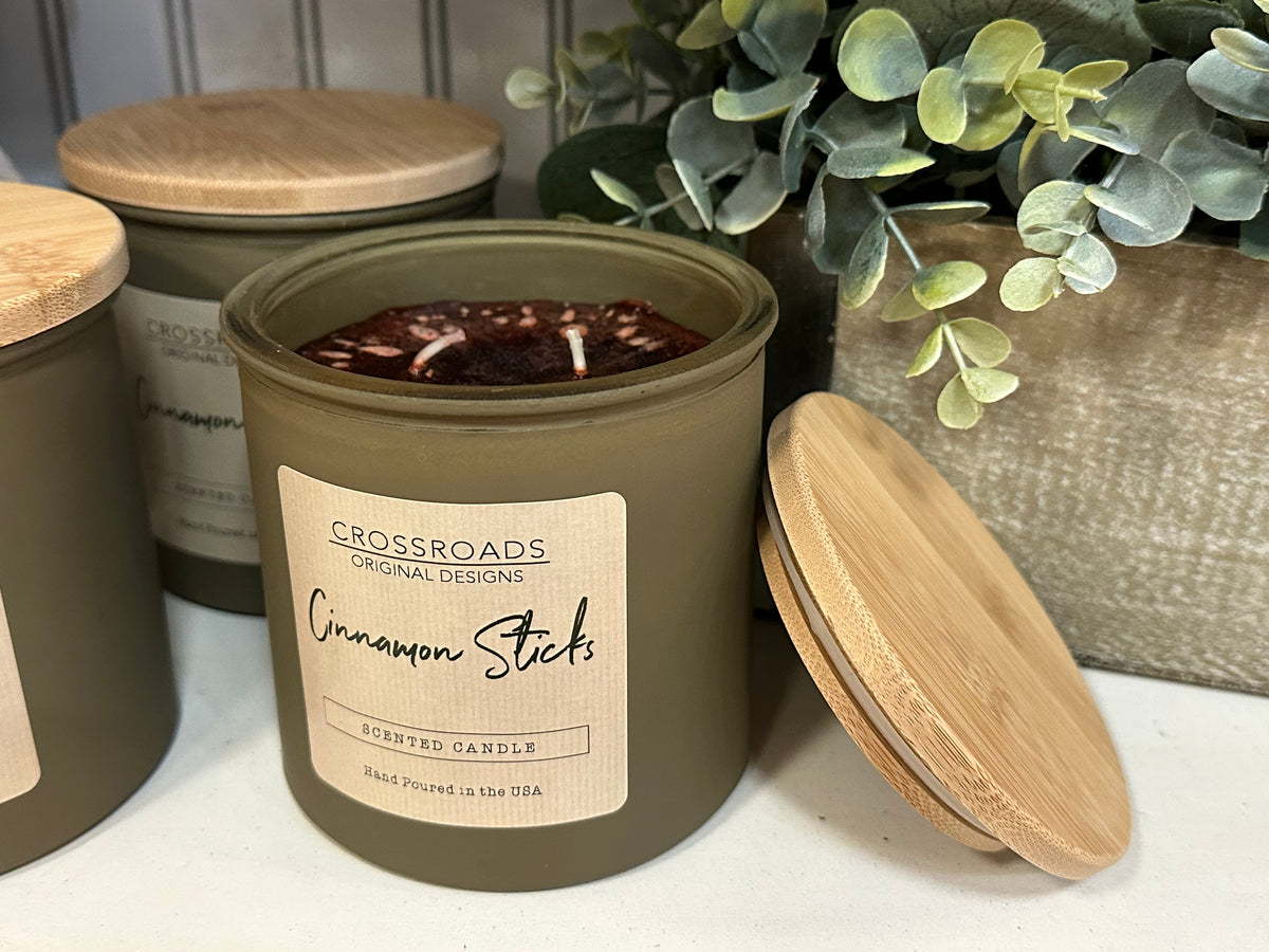 Cinnamon Sticks Colored Glass 14 oz Candle