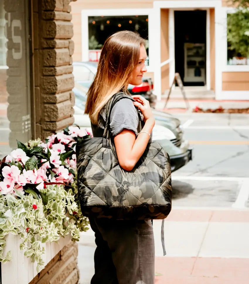 Quilted camo sales tote bag