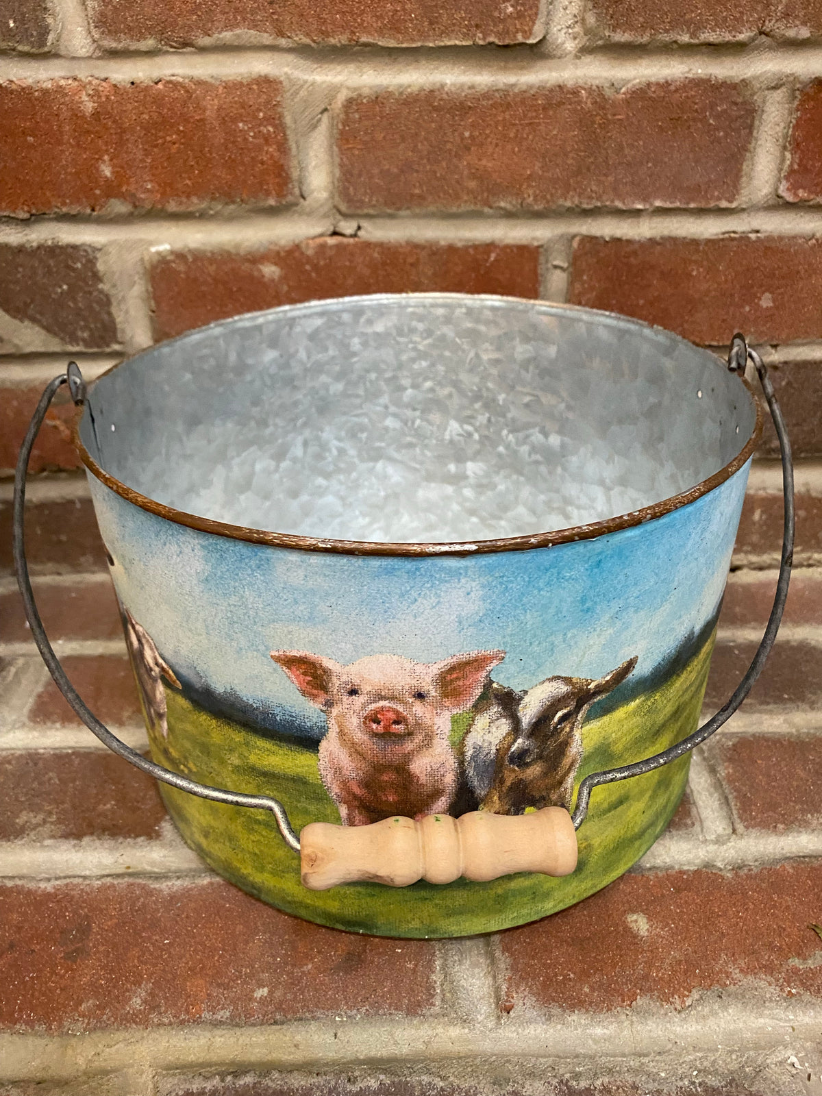 Animal Bucket Farm Animal Round Buckets - 2 Styles - the olde farmstead